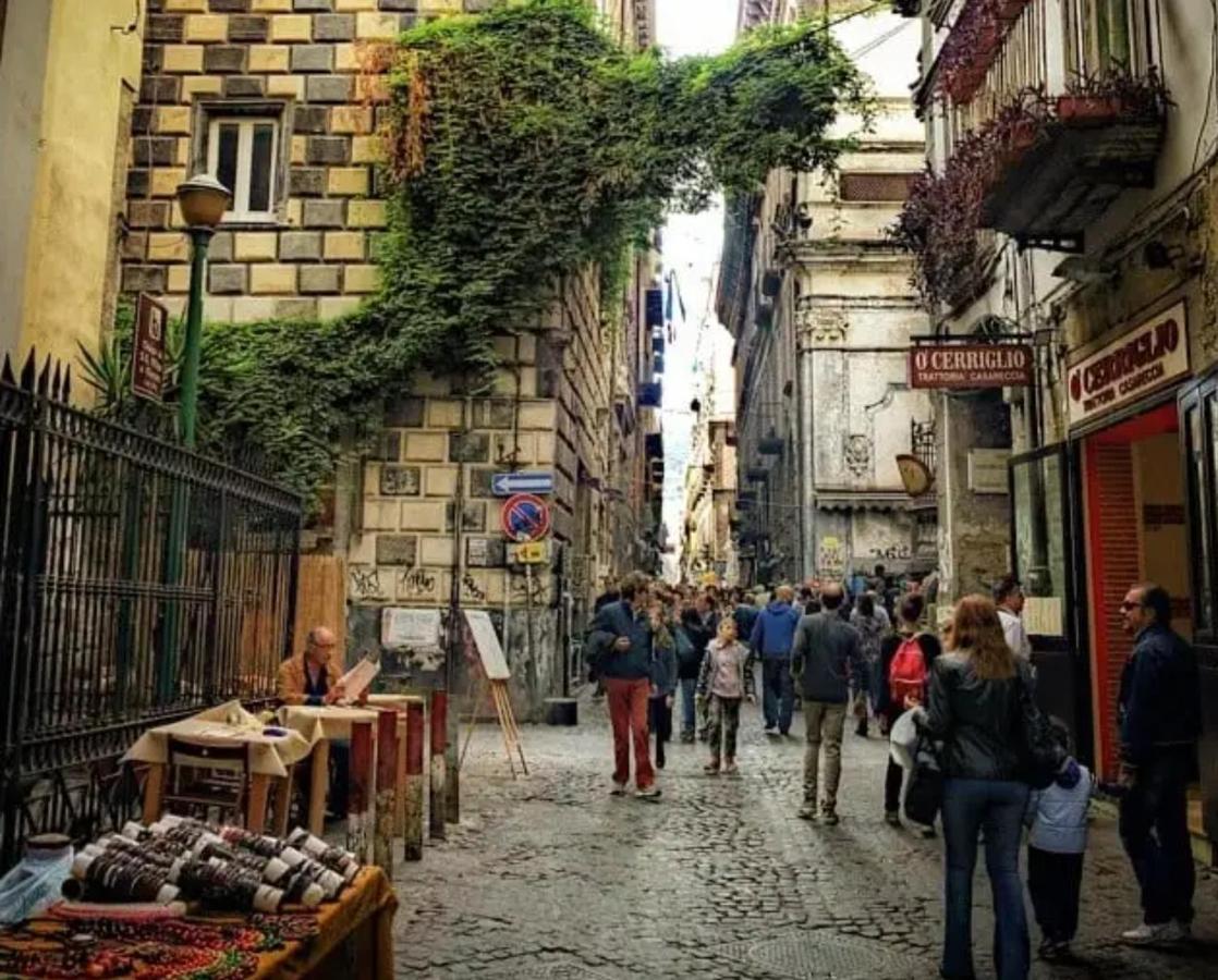 Suite San Gennaro Bis Napoli Eksteriør billede